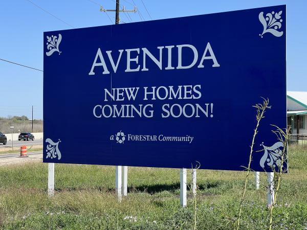 Avenida sign